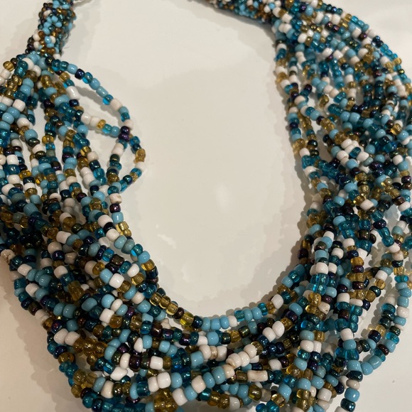 Multi-strand necklace - Picture 4 of 4